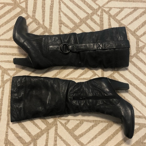 BORN Tall Pull-on Black Leather Boots - Picture 3 of 16